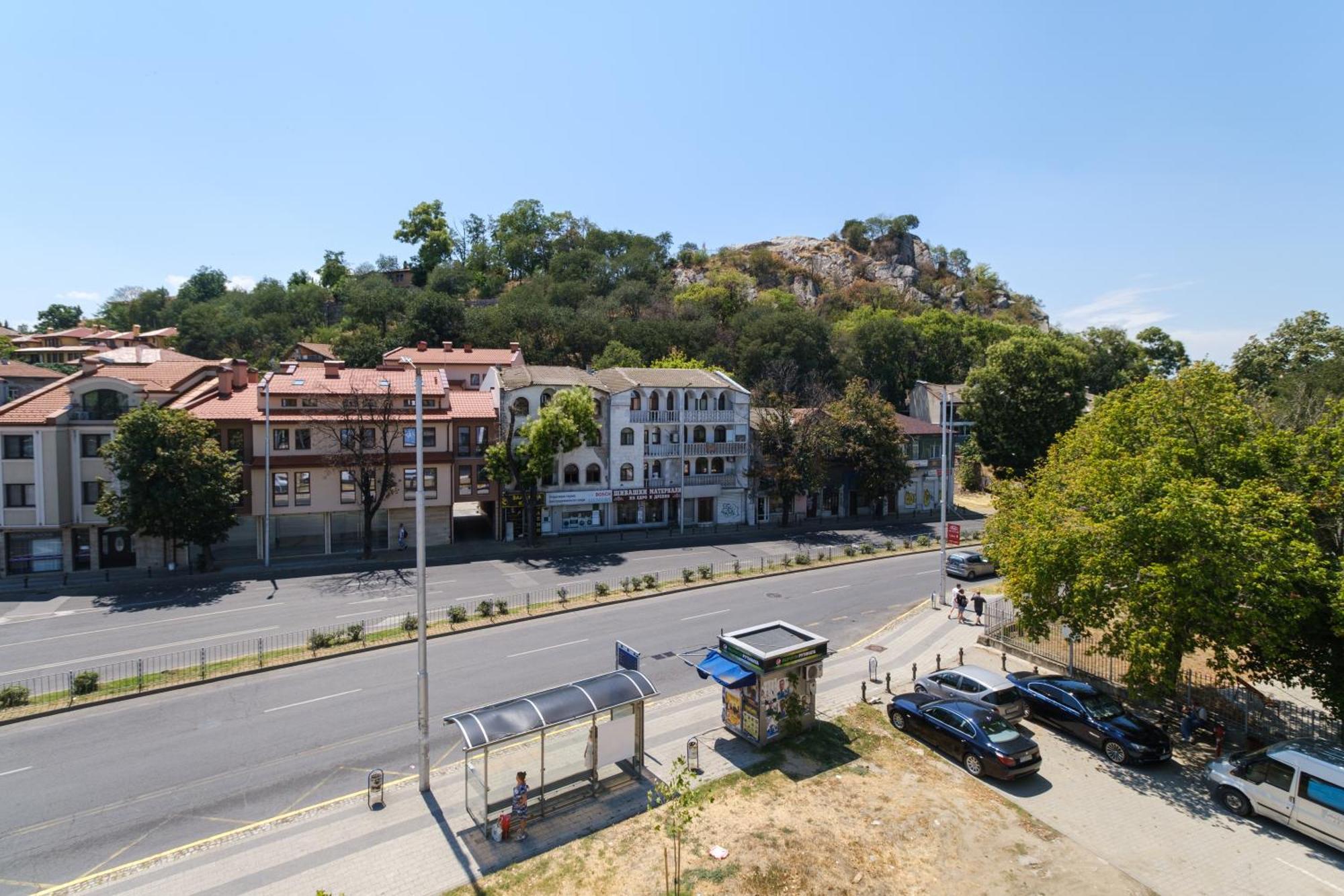 Modern 1-Bedroom Apartment With Free Parking Plovdiv Exterior photo